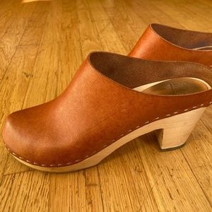 Bryr Chloe Clog in Natural Leather
